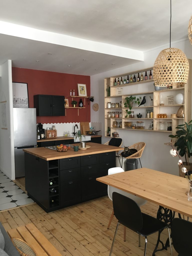 Aménagement d’une cuisine ouverte par Wellsat, décoratrice d’intérieur à Lyon